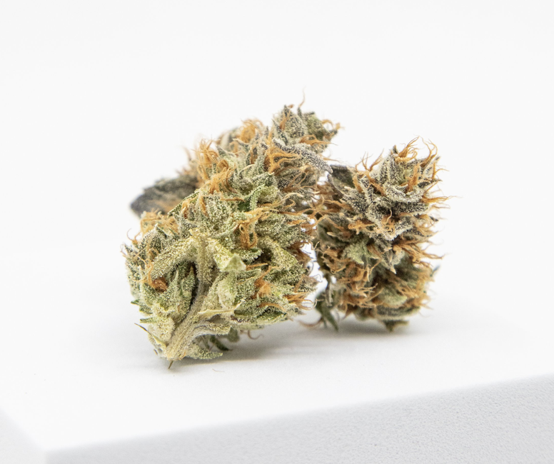 Photograph of product: Lucky Orchard-3.5g || Evermore