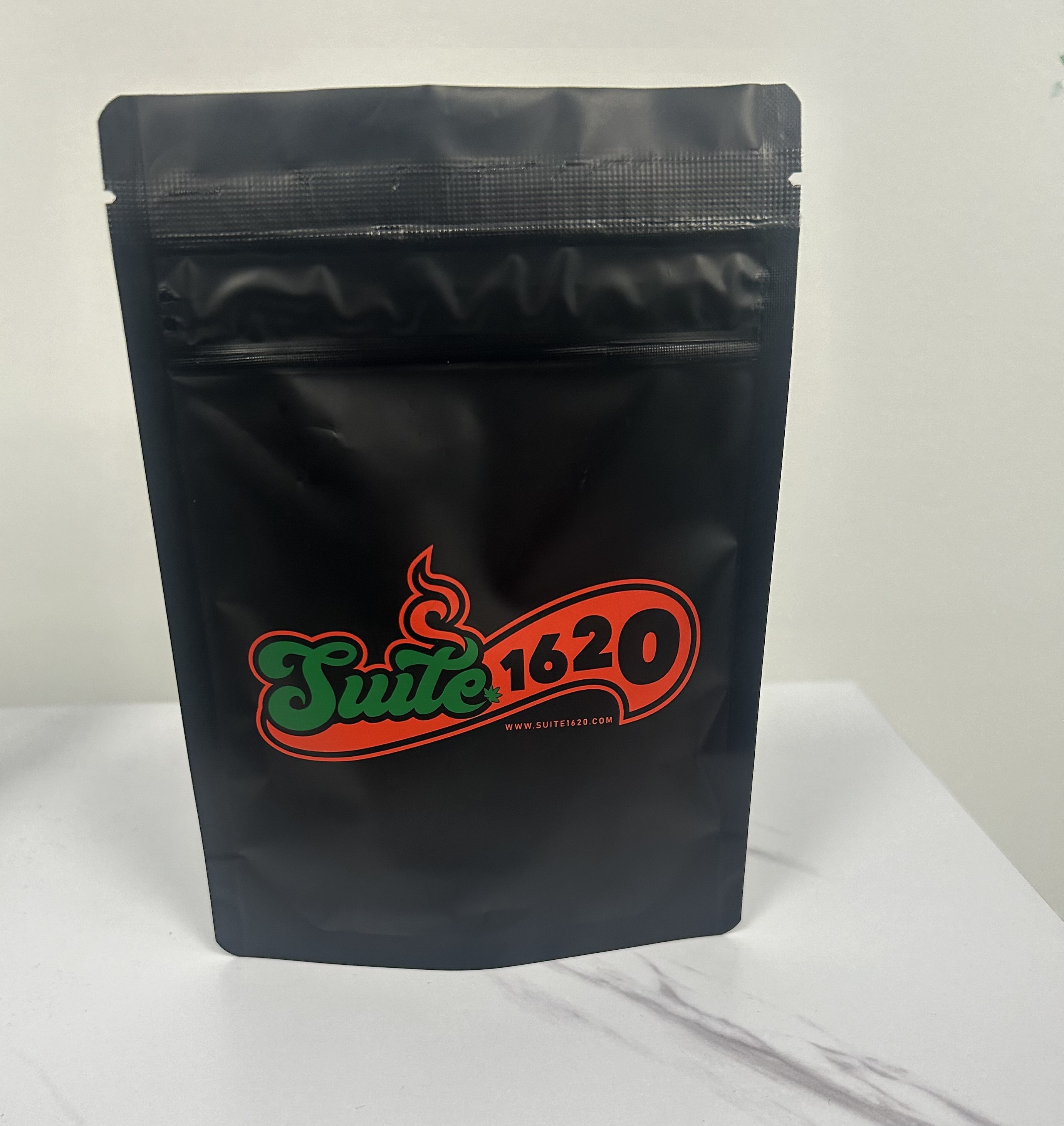Photograph of product: Watermelon Sucker & 3 Hard Candy | 1620 |