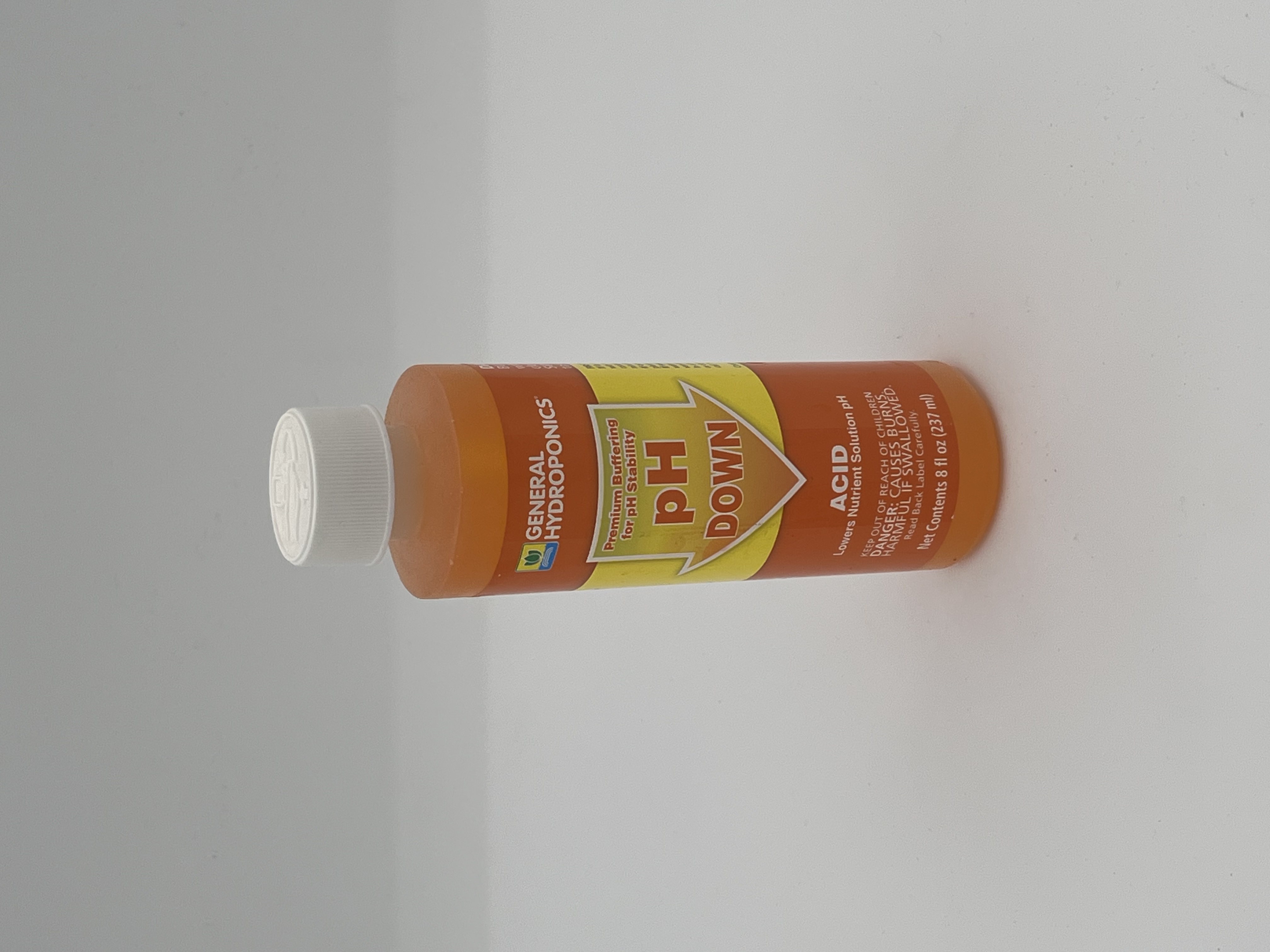 Photograph of product: Gen Hydro | PH Down | 8 oz