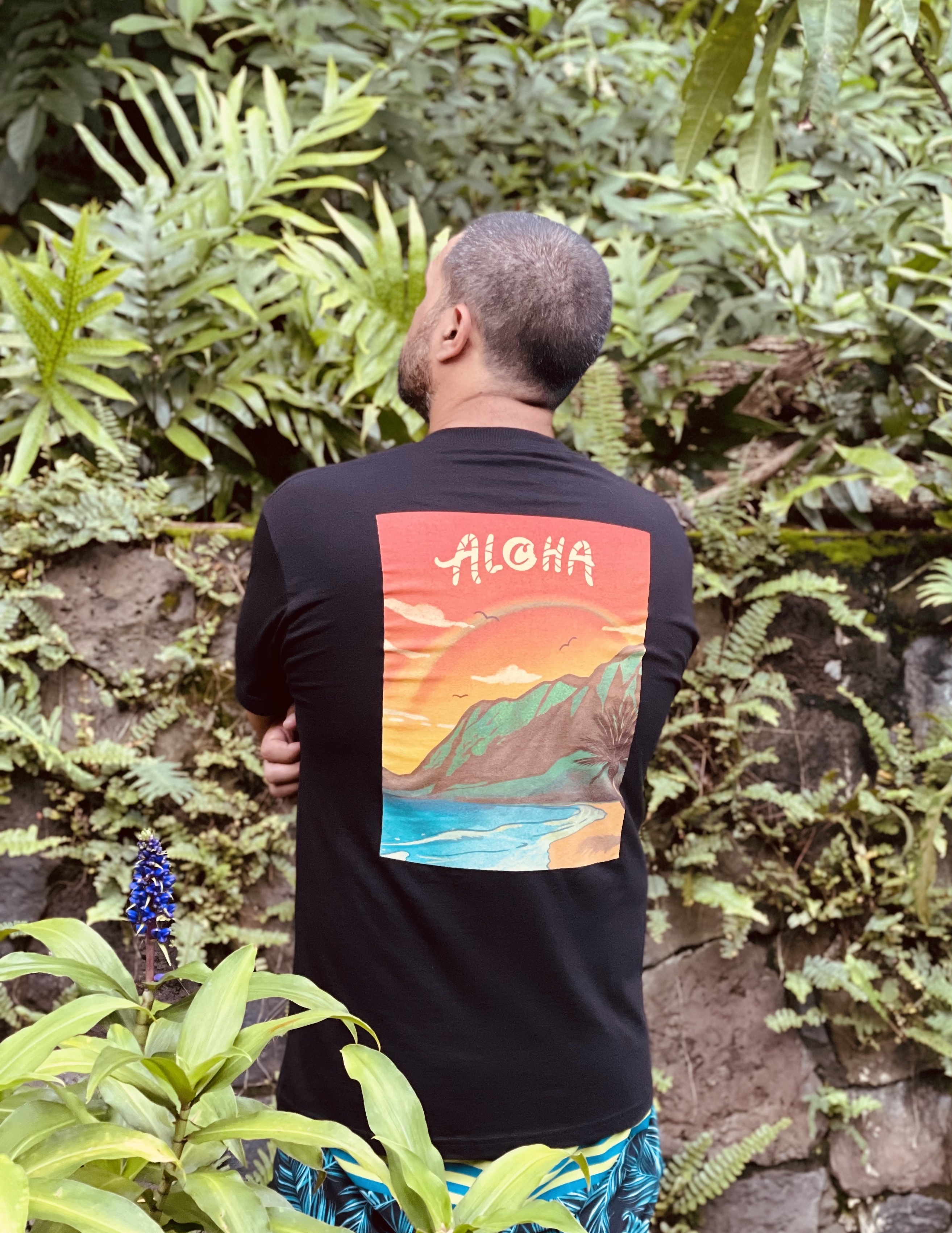 Photograph of product: Cookies Local Reserve Oahu Collection Tee (Black XL)