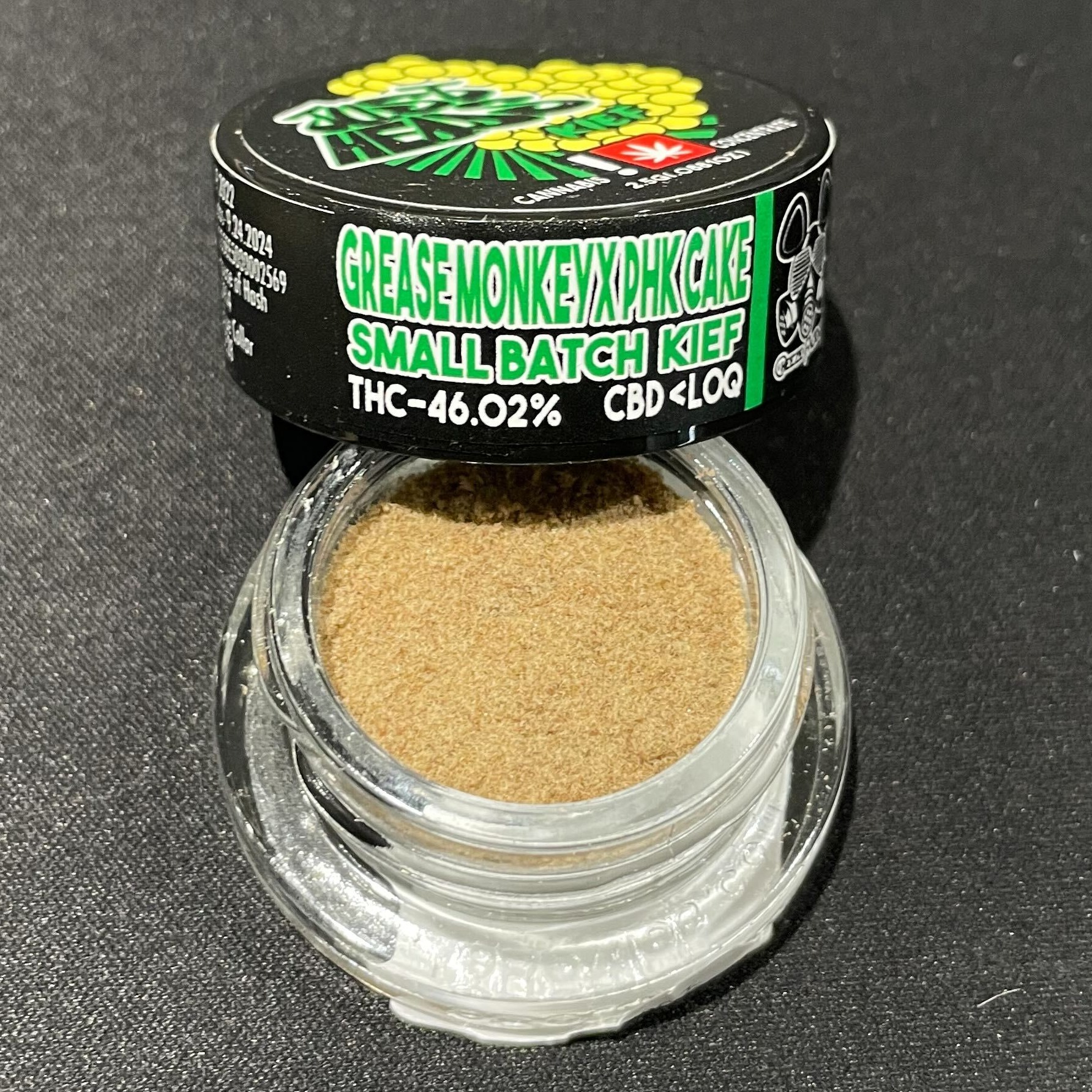 Photograph of product: Kief 2.5g Grease Monkey x PHK Cake (Just Heads)