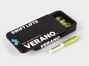 Photograph of product: Peanut Butter Breath Swift Lifts | 2.5g (5pk)
