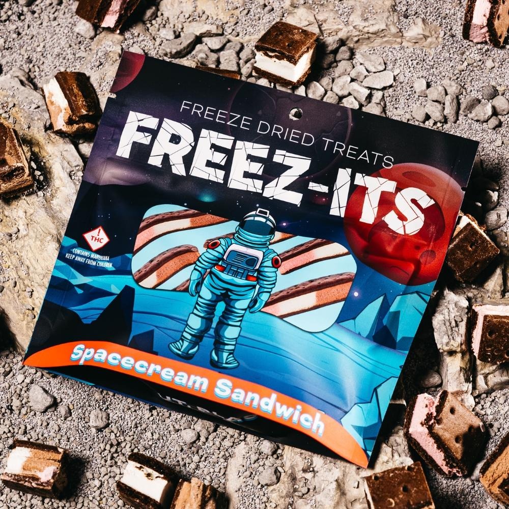 Photograph of product: Spacecream Sandwich - 100mg