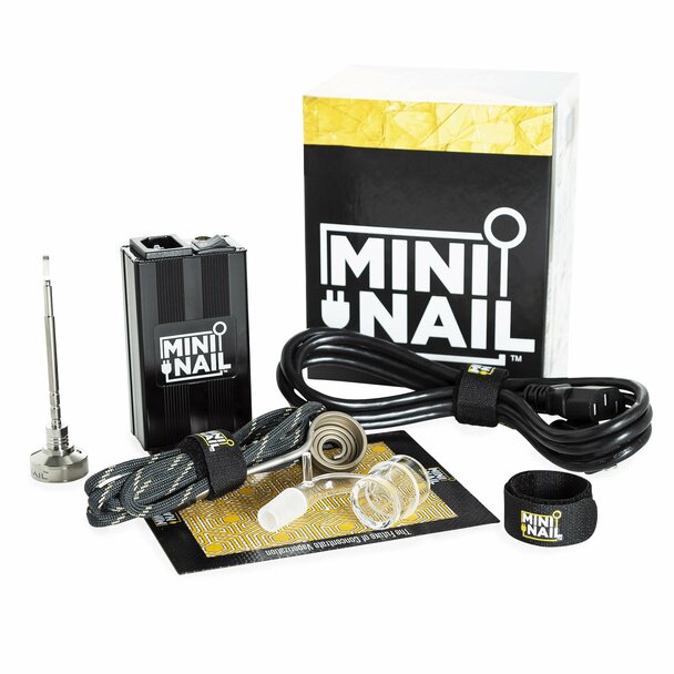 Photograph of product: Mini Nail Kit