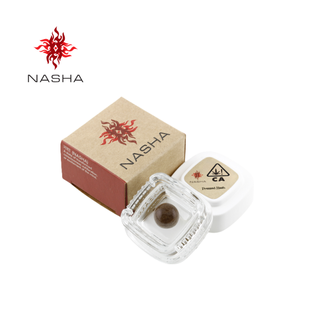 Photograph of product: MEGA MINTS 1.2G RED PRESSED au chocolat