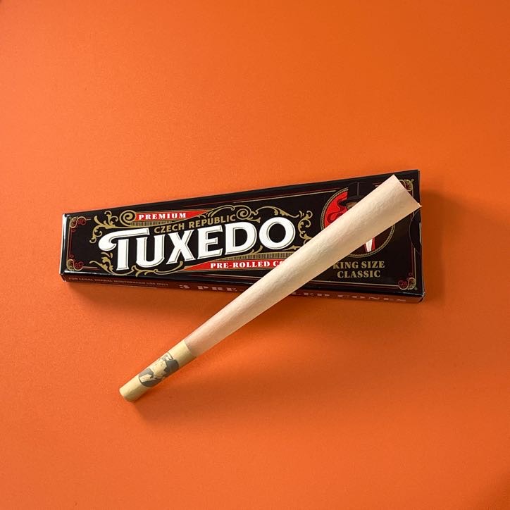 Photograph of product: Tuxedo: Classic Pre-Rolled Cones