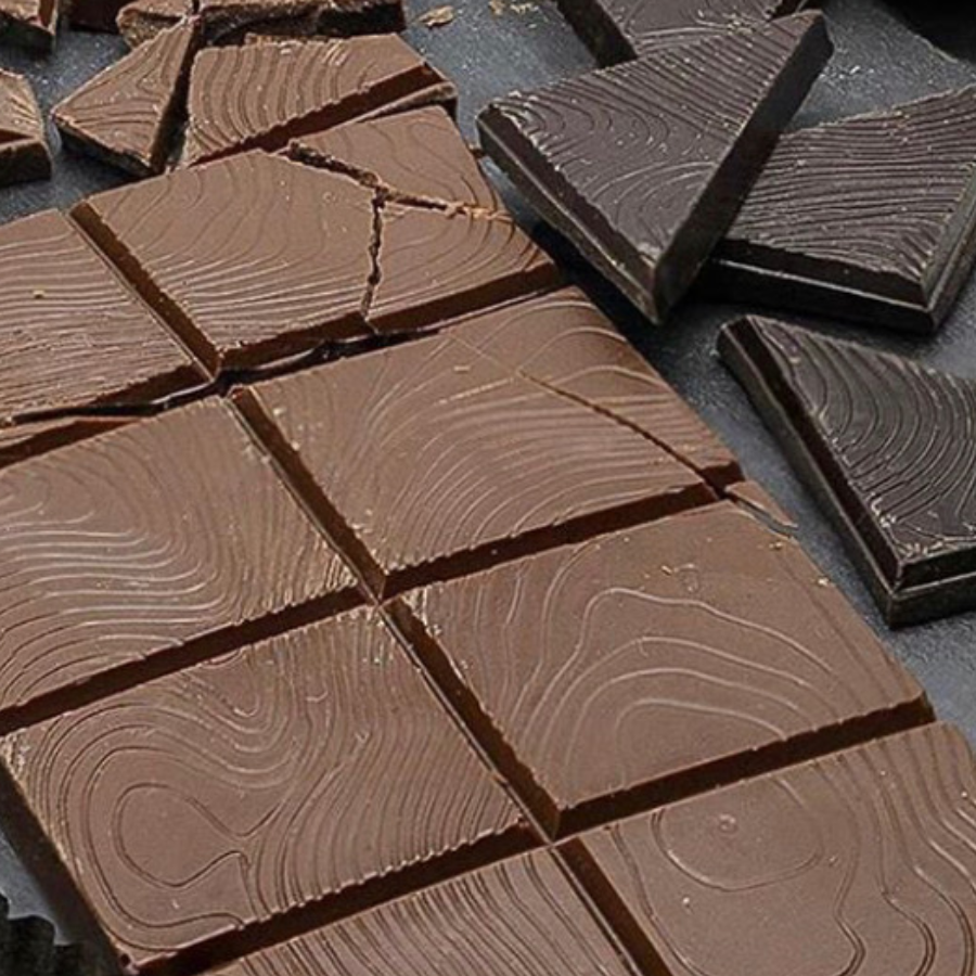 Photograph of product: Oui'd Dark Chocolate Bar