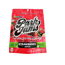 Photograph of product: STRAWBERRY 100MG 10 PACK GUMMIES