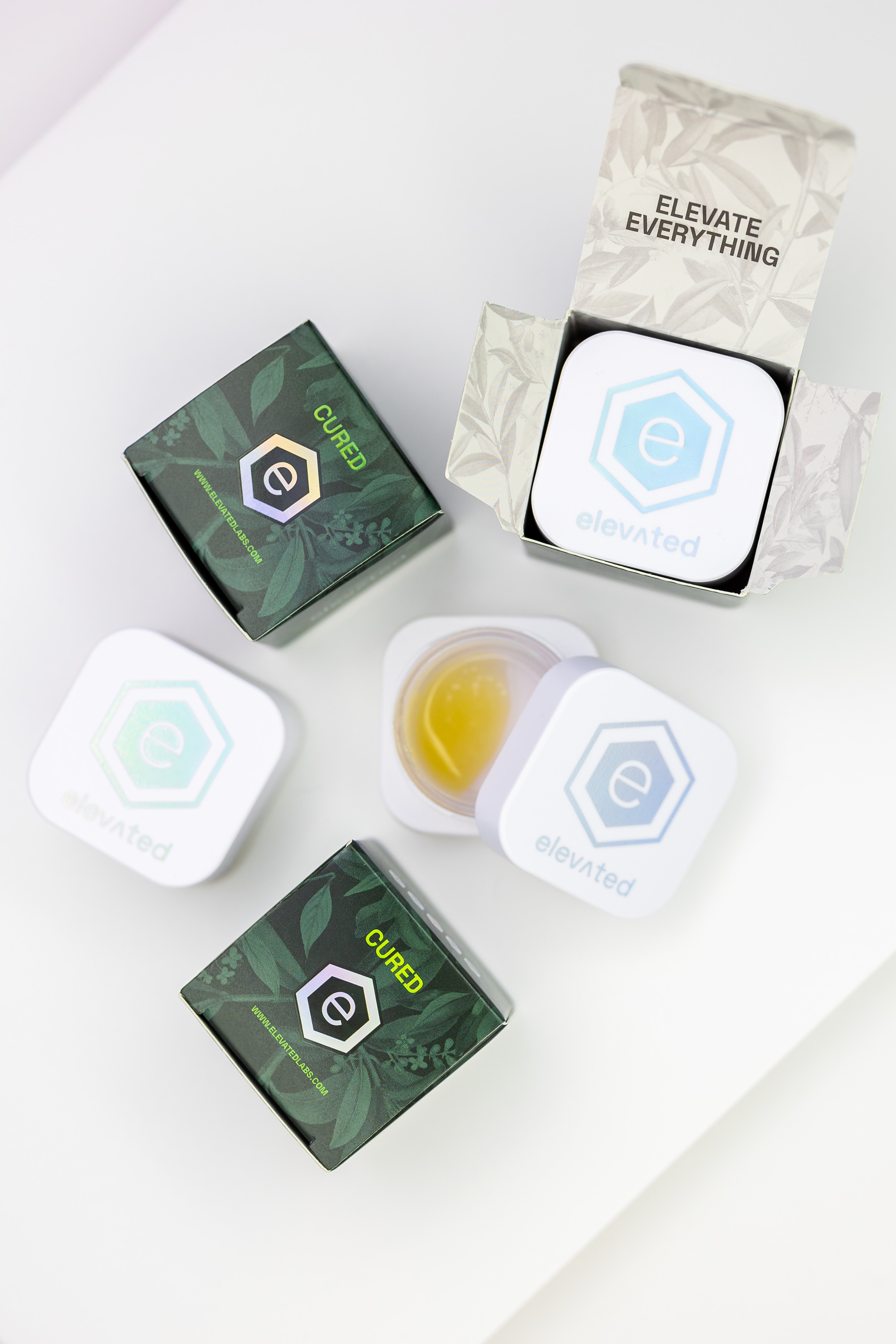 Photograph of product: 4g Wax Bucket- Strawberry Cough
