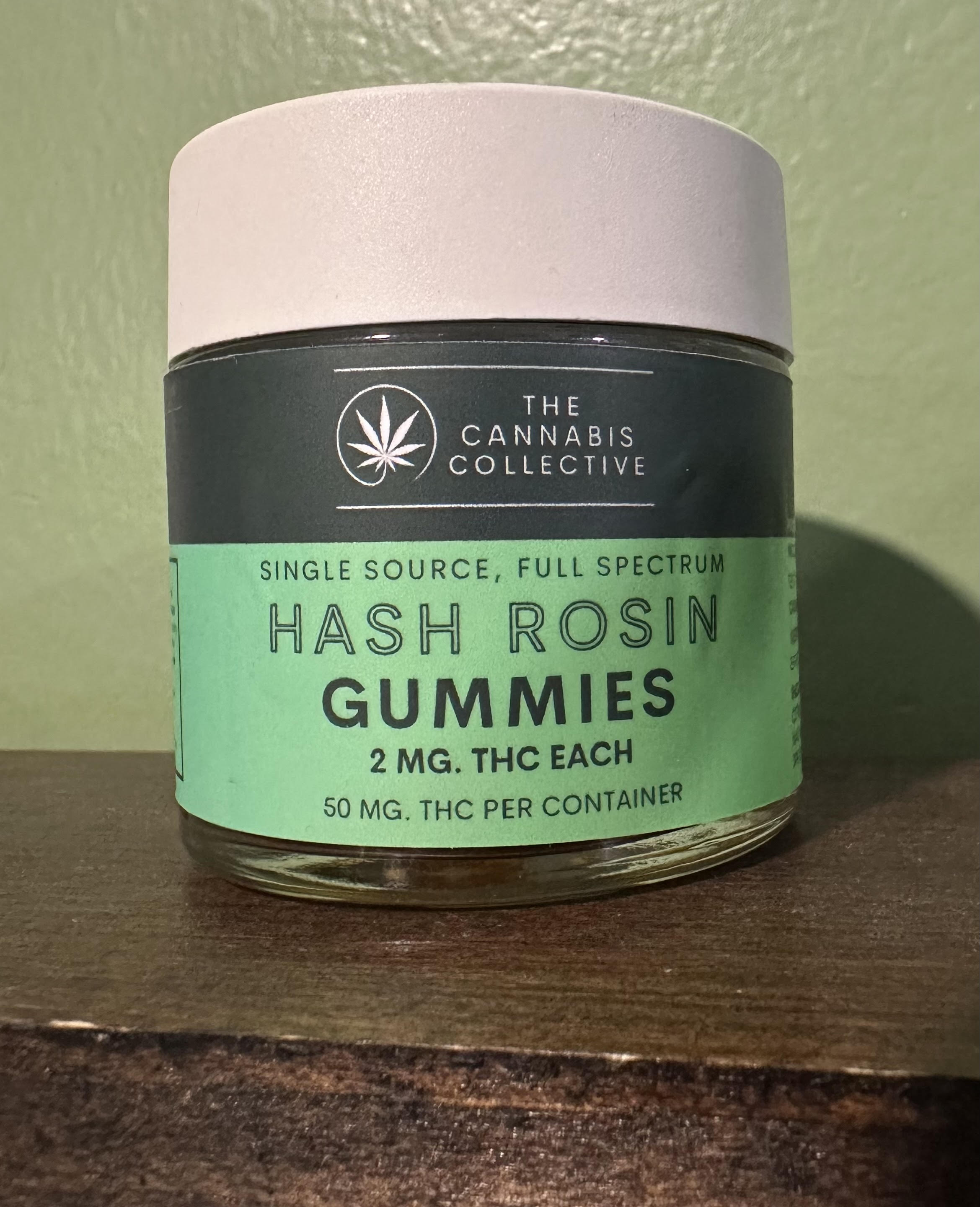 Photograph of product: The Oui'd Collective - 2mg au chocolat Rosin Gummies