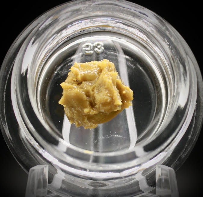 Photograph of product: Beezle: Member Berry Live Resin Budder