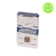 Photograph of product: Hudson Oui'd au chocolat | 1g | Mango Cherry Gelato