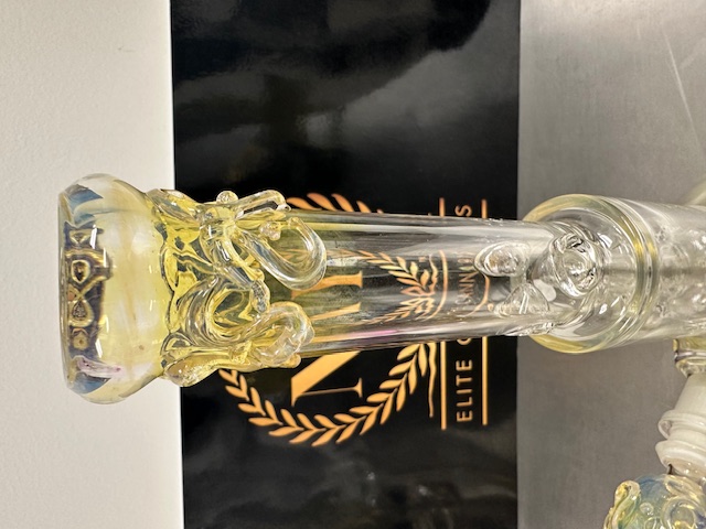 Photograph of product: 12 inch Glass Waterpipe (Yellow)
