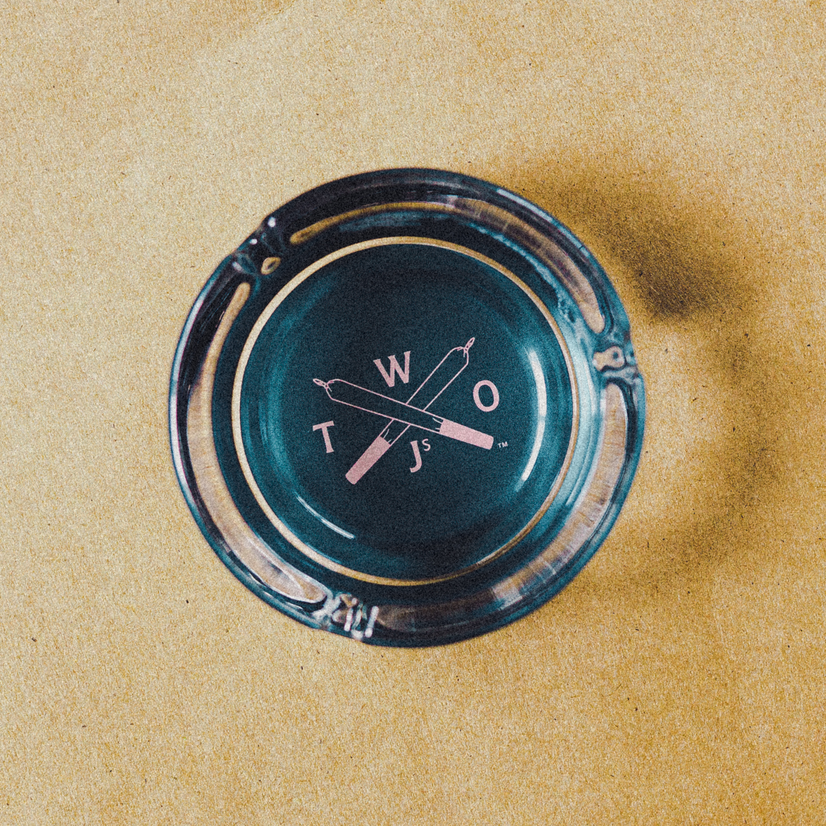 Photograph of product: Ashtray - Two Joints Prerolls