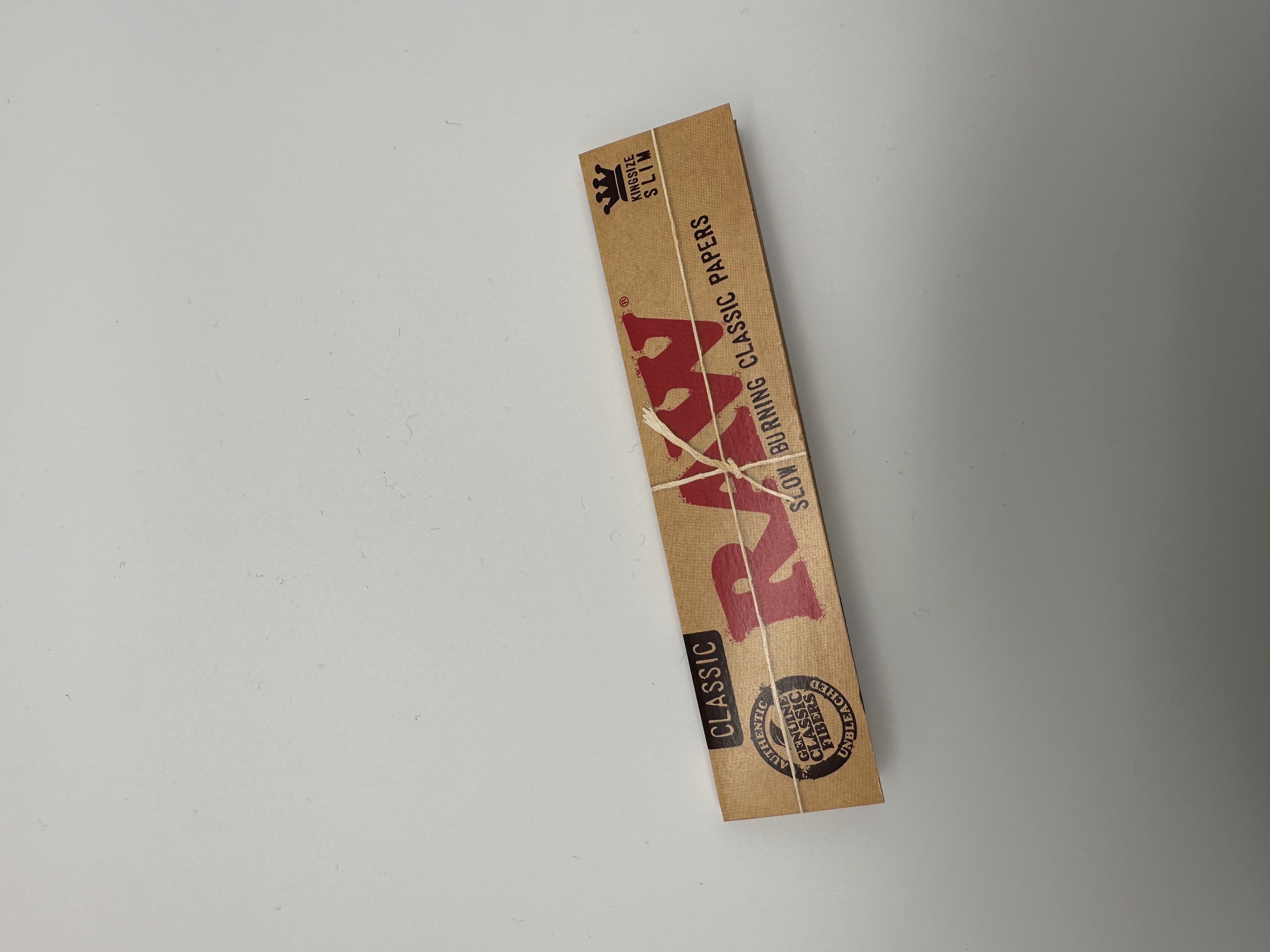 Photograph of product: RAW - Classic Rolling Papers - King Size Slim