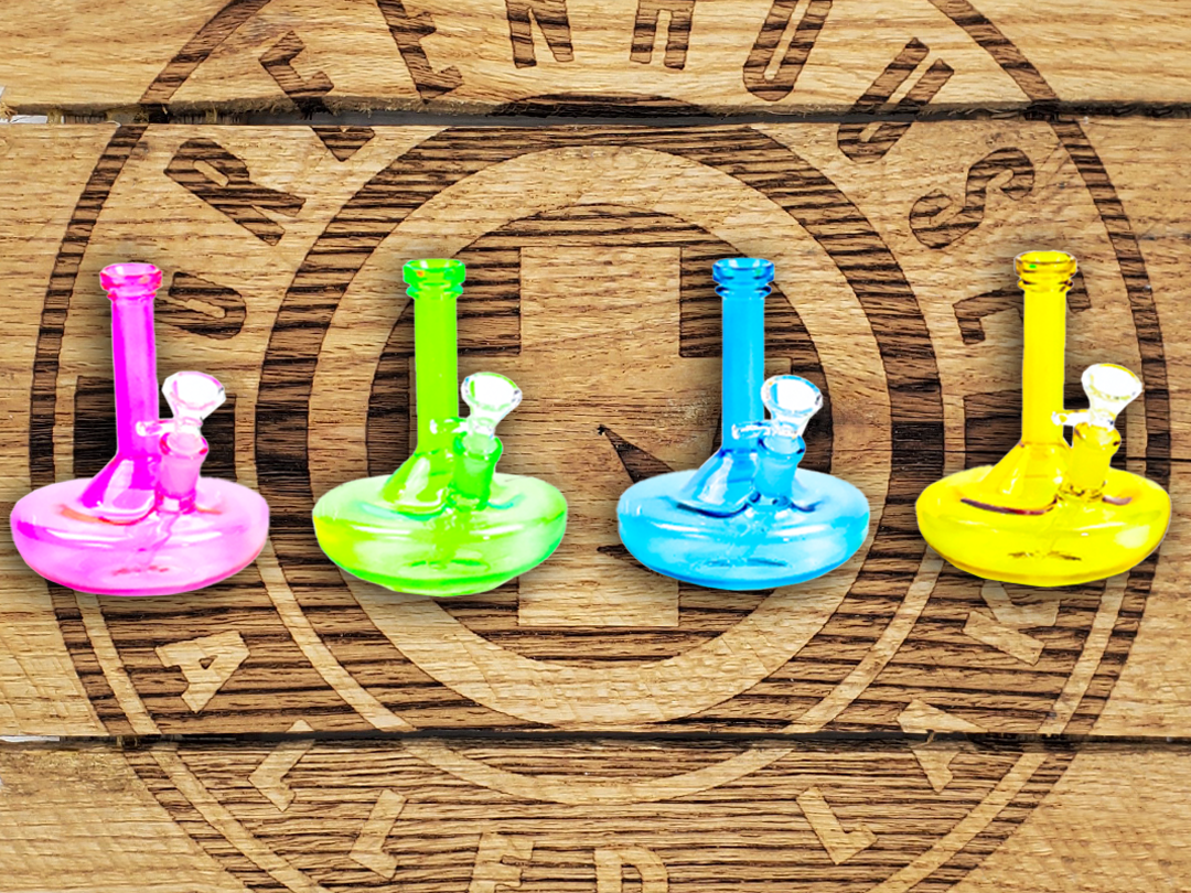 Photograph of product: Wide Base UFO Bong