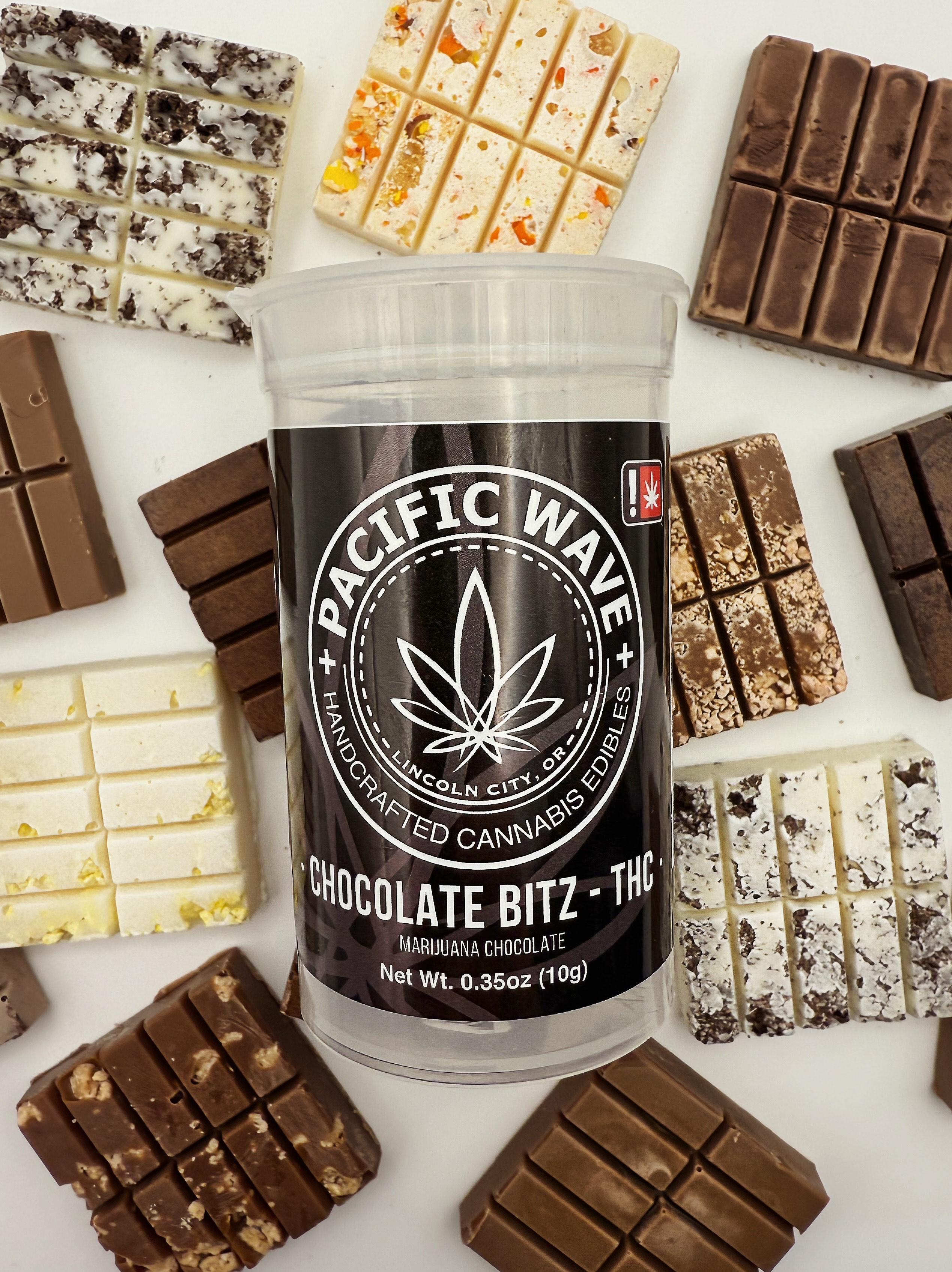 Photograph of product: Pacific Wave - Raspberry Dark Chocolate - 100mg Bitz