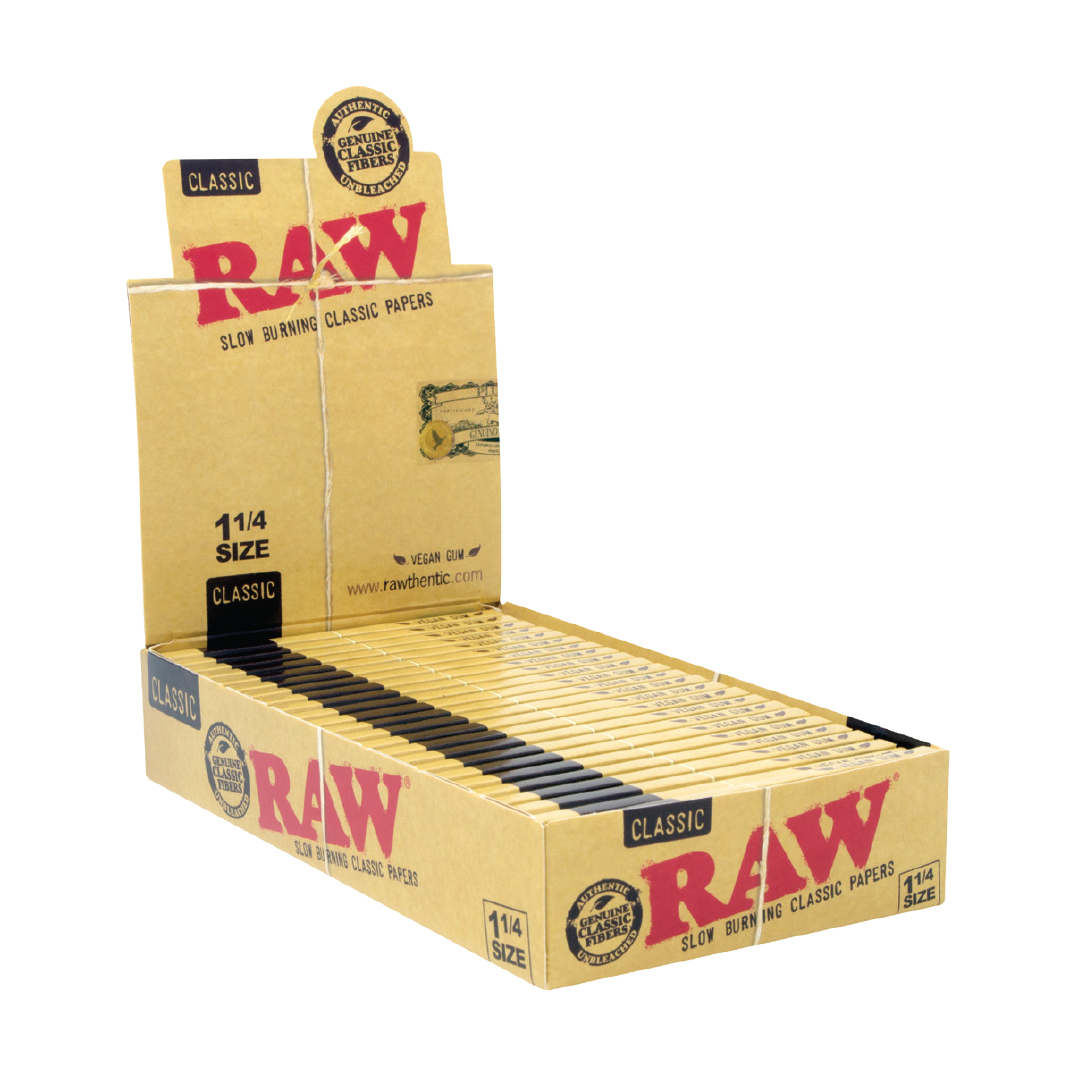 Photograph of product: RAW 1 1/4 Classic Rolling Papers | Rolling Paper Pack