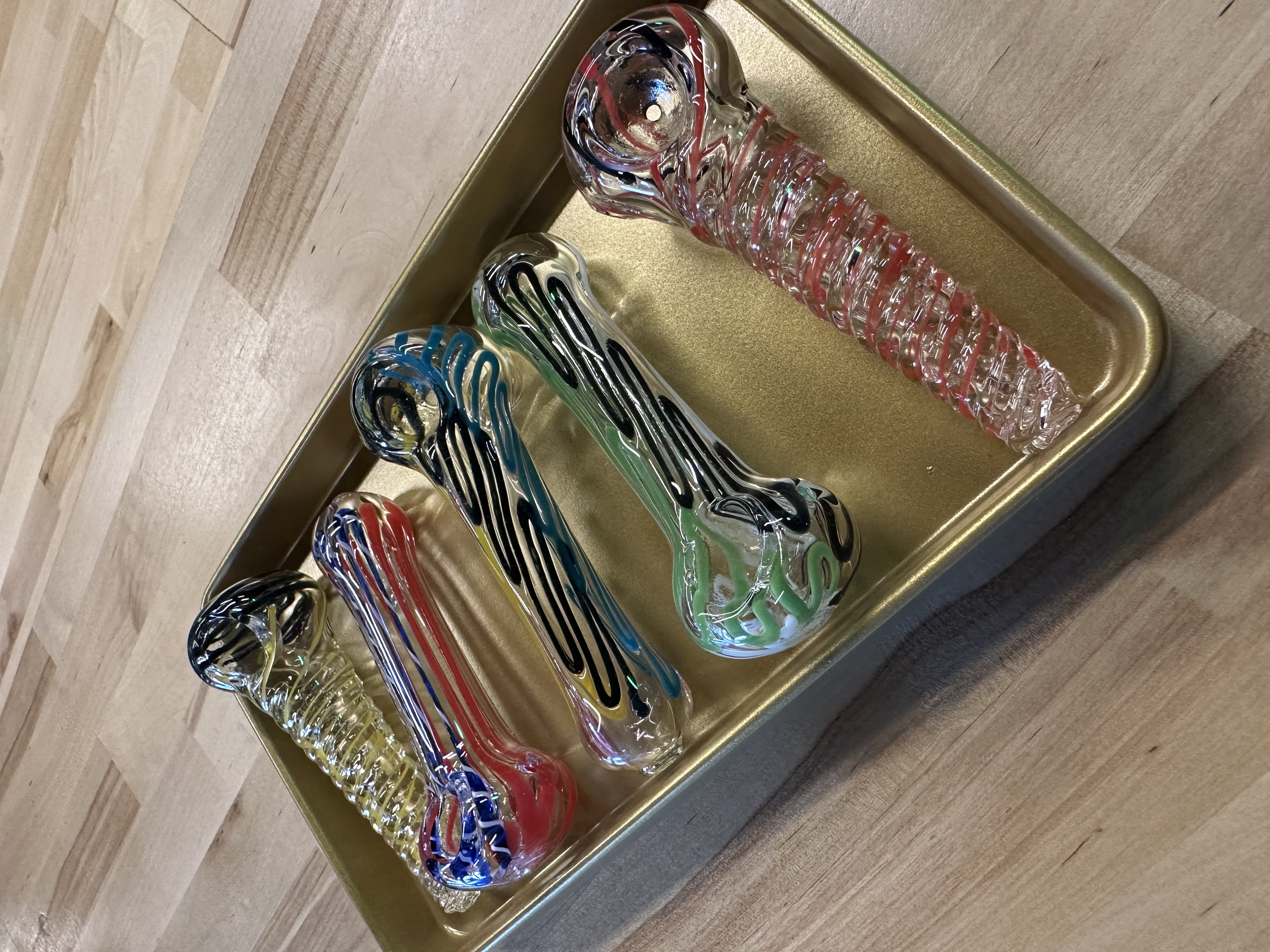 Photograph of product: 4.5" Assorted Pipes