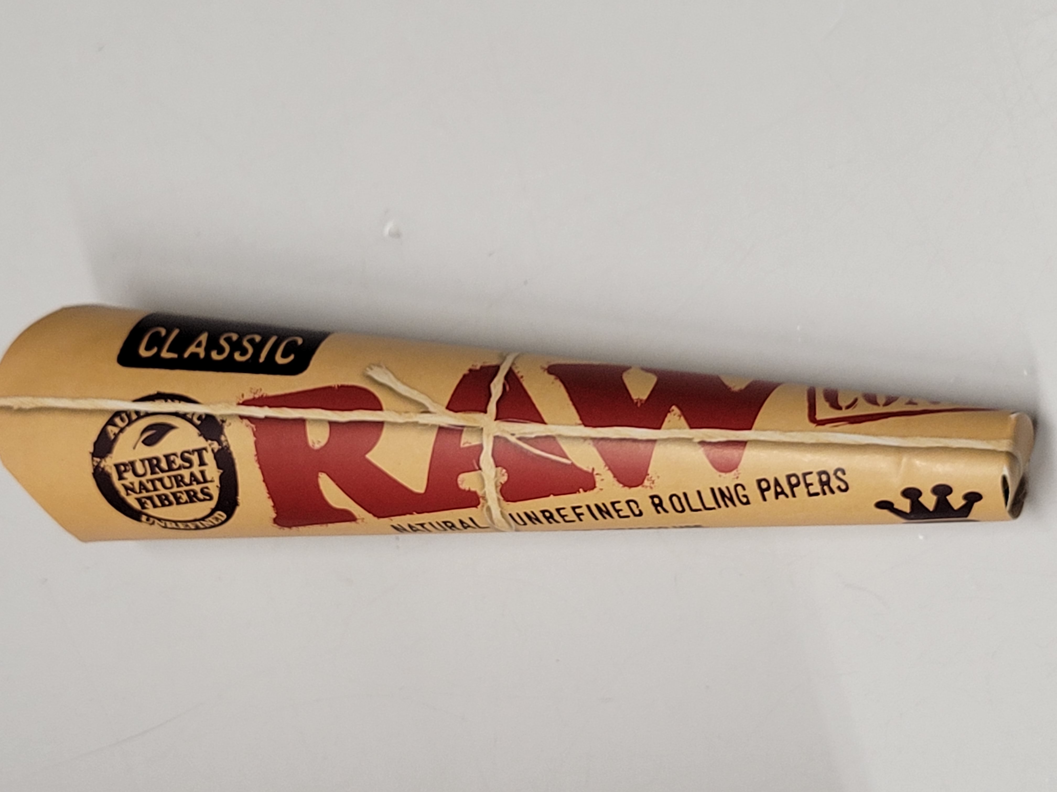 Photograph of product: Raw King Size 3CT Cones