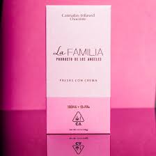 Photograph of product: La Familia - Fresa Con Crema Bar (100mg)