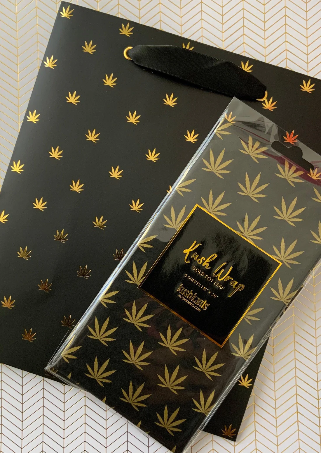 Photograph of product: Black & Gold Pot Leaf Print Gift Bag & Tissue Paper