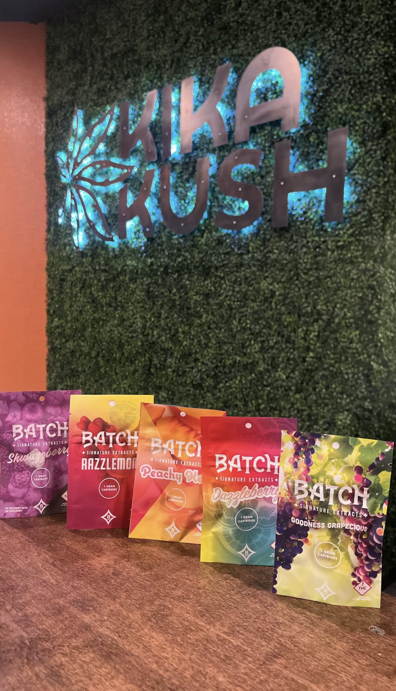 Photograph of product: Batch - Cartridge - Shwazzberry - 1000mg