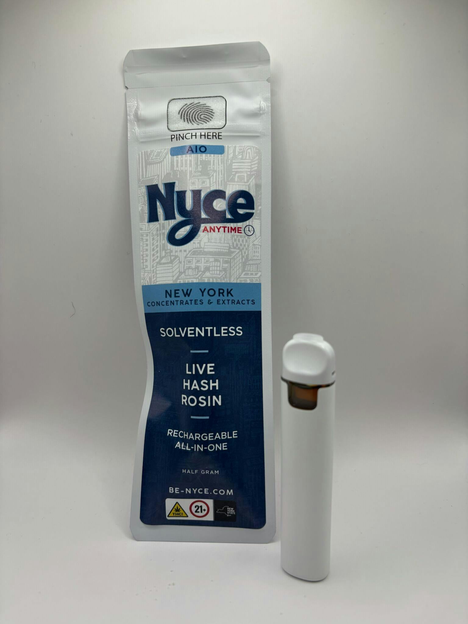 Photograph of product: NYCE | Wedding Cake | Live au chocolat Rosin 0.5g AIO | Anytime