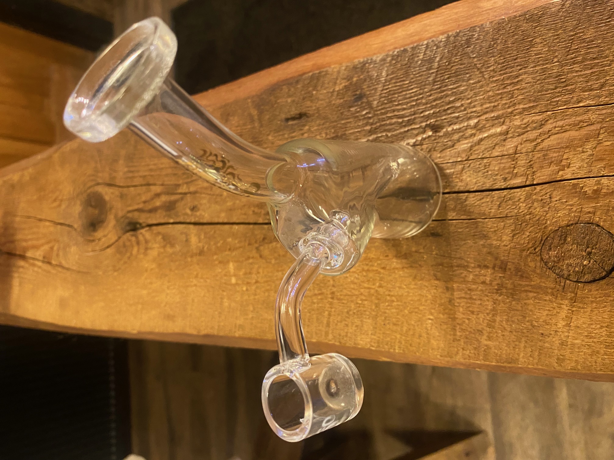 Photograph of product: 10mm Travel Rig Smoking Leo