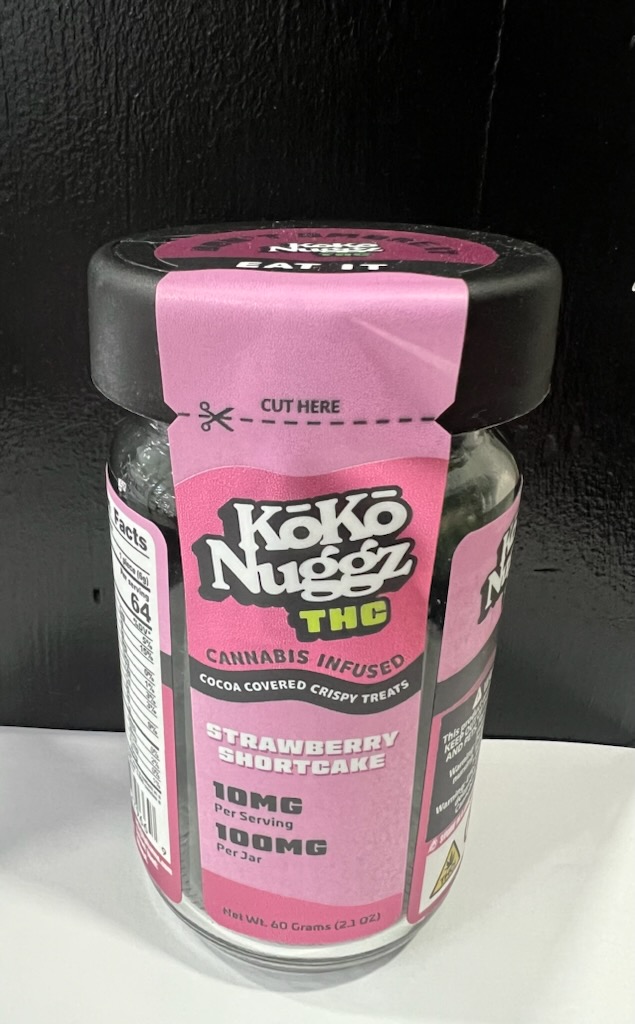 Photograph of product: Koko Nuggz | Strawberry Shortcake | Crispy Treats | 100mg