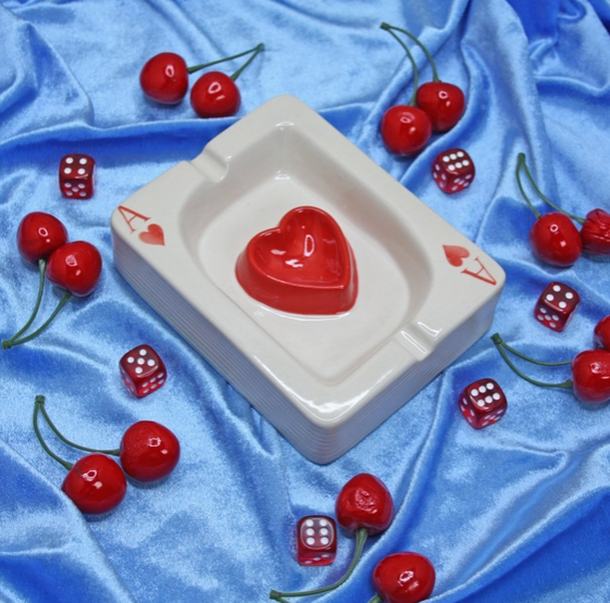 Photograph of product: Ace of Hearts Ash Tray