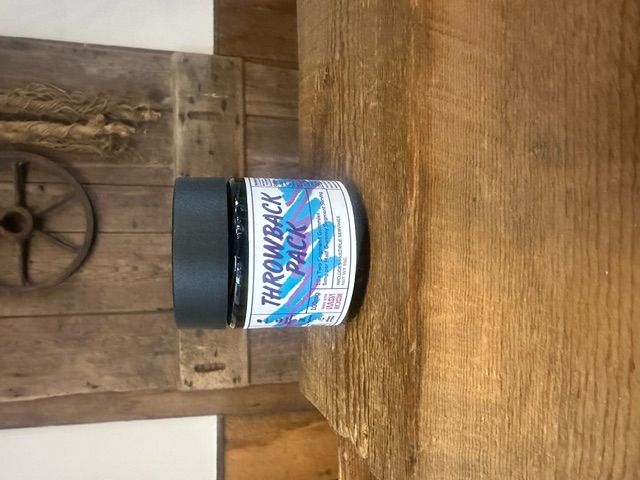 Photograph of product: Haute & Heady Throwback set 100mg au chocolat Rosin