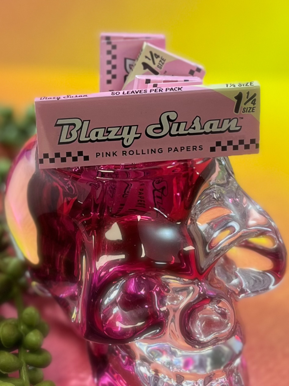 Photograph of product: Blazy Susan Pink 1 1/4 Papers