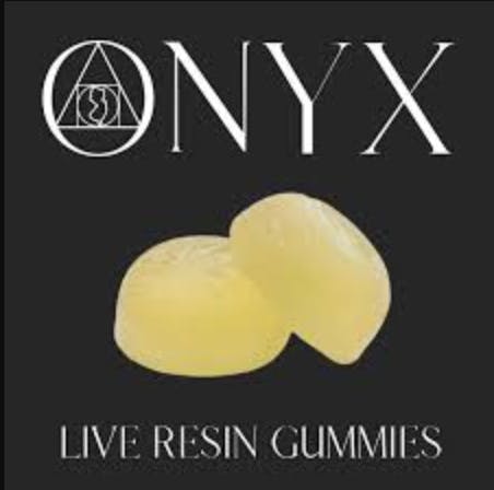 Photograph of product: Blueberry Muffins Live Resin Gummies by Onyx | Edibles | 100mg (10mg Resin TH-oui x 10)