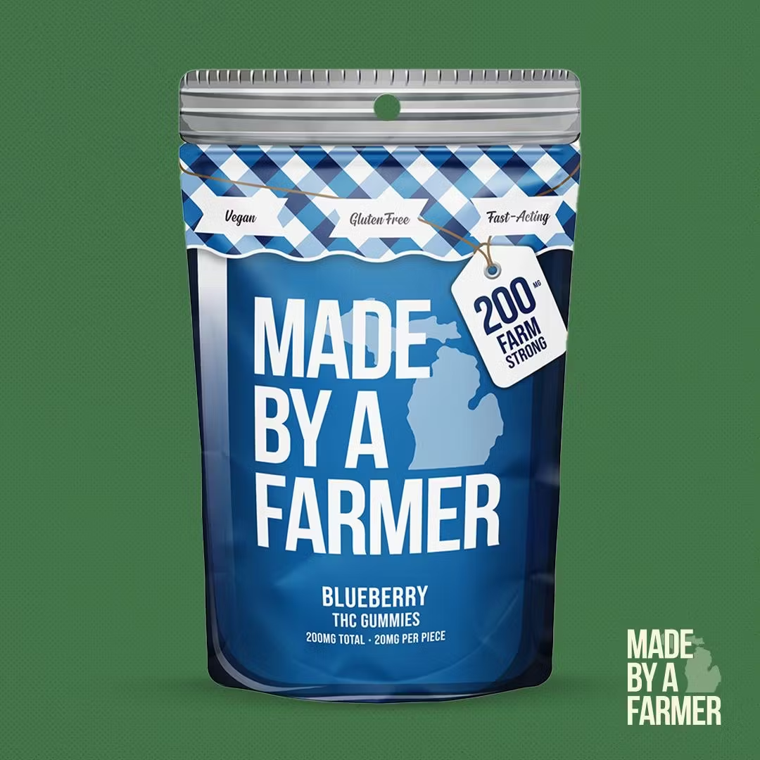Photograph of product: Made By A Farmer - Full Spec Nano Gummy - Blueberry - 200mg