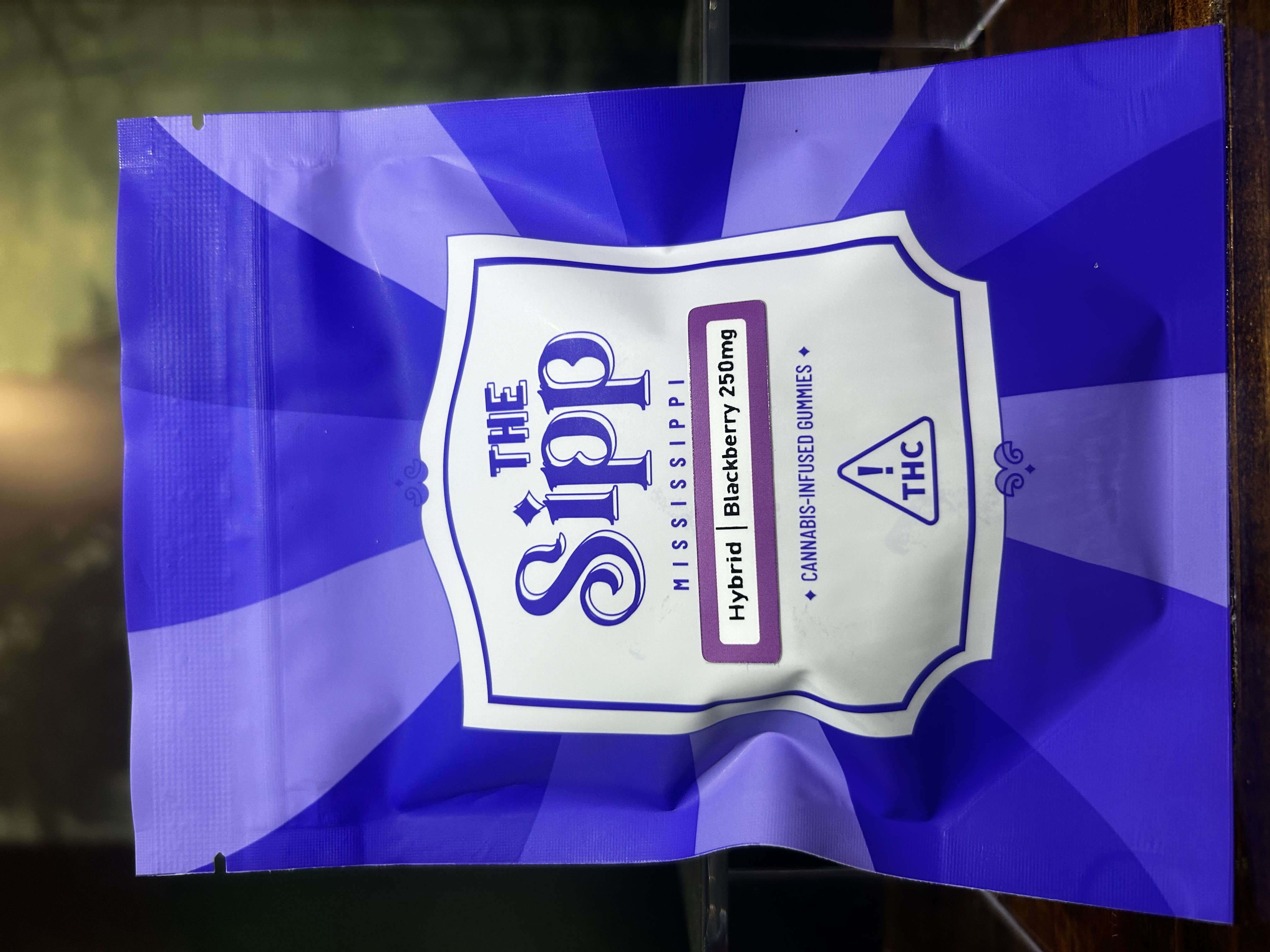 Photograph of product: Blackberry Gummies | 100mg | The Sipp