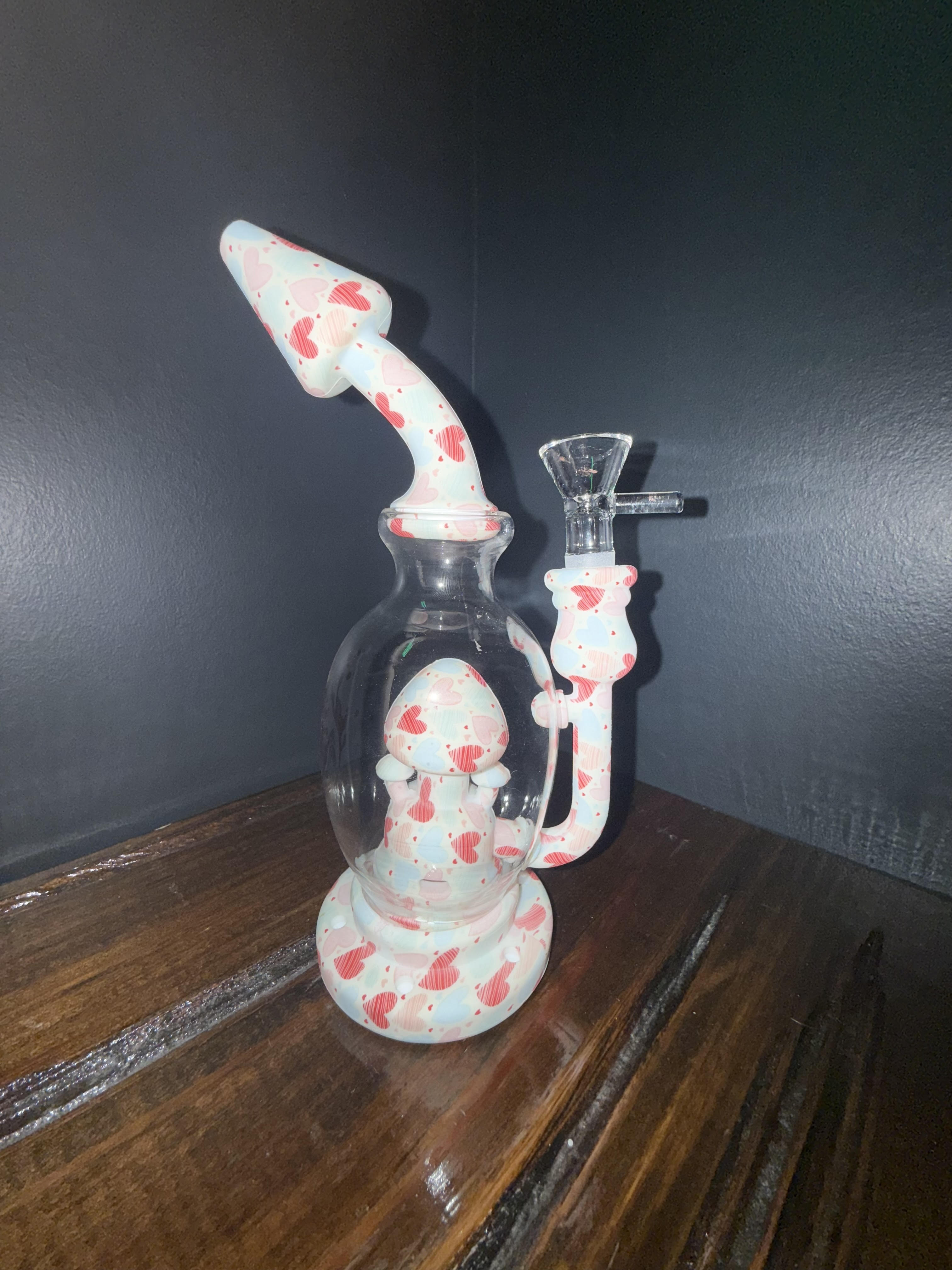Photograph of product: Pulsar Heart Water Pipe | 8"