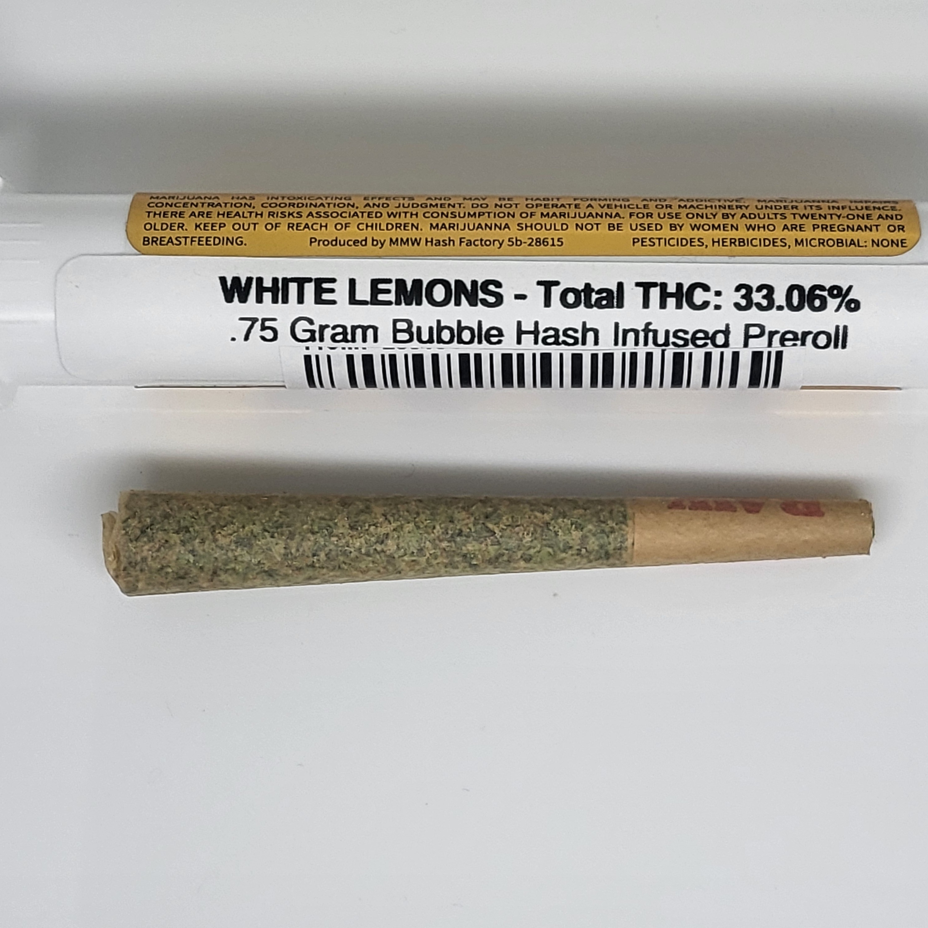 Photograph of product: White Lemons 0.75g Infused Joint 33.06% TH-oui by MMW au chocolat Factory