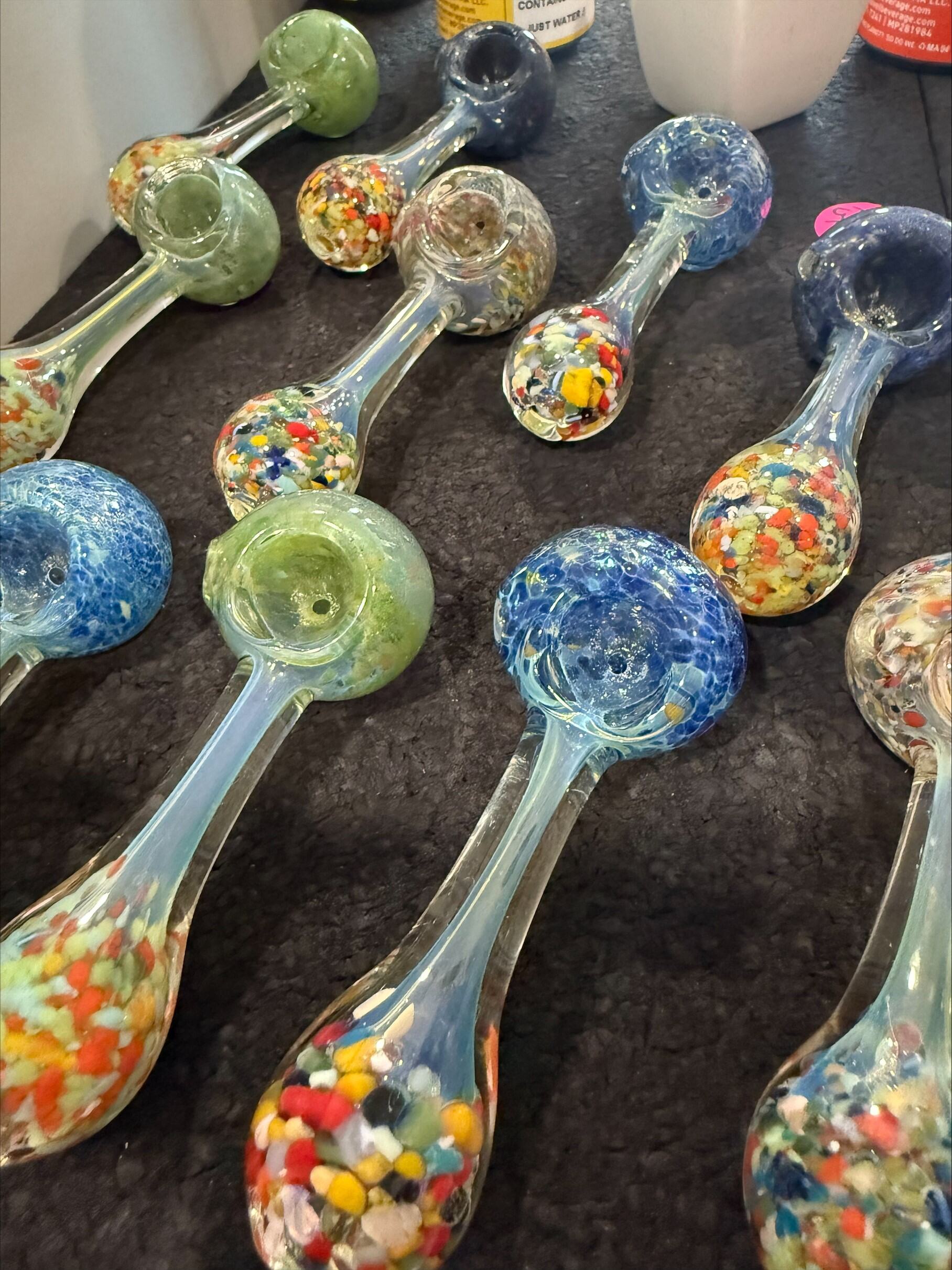 Photograph of product: Glass Pipe - HP1037