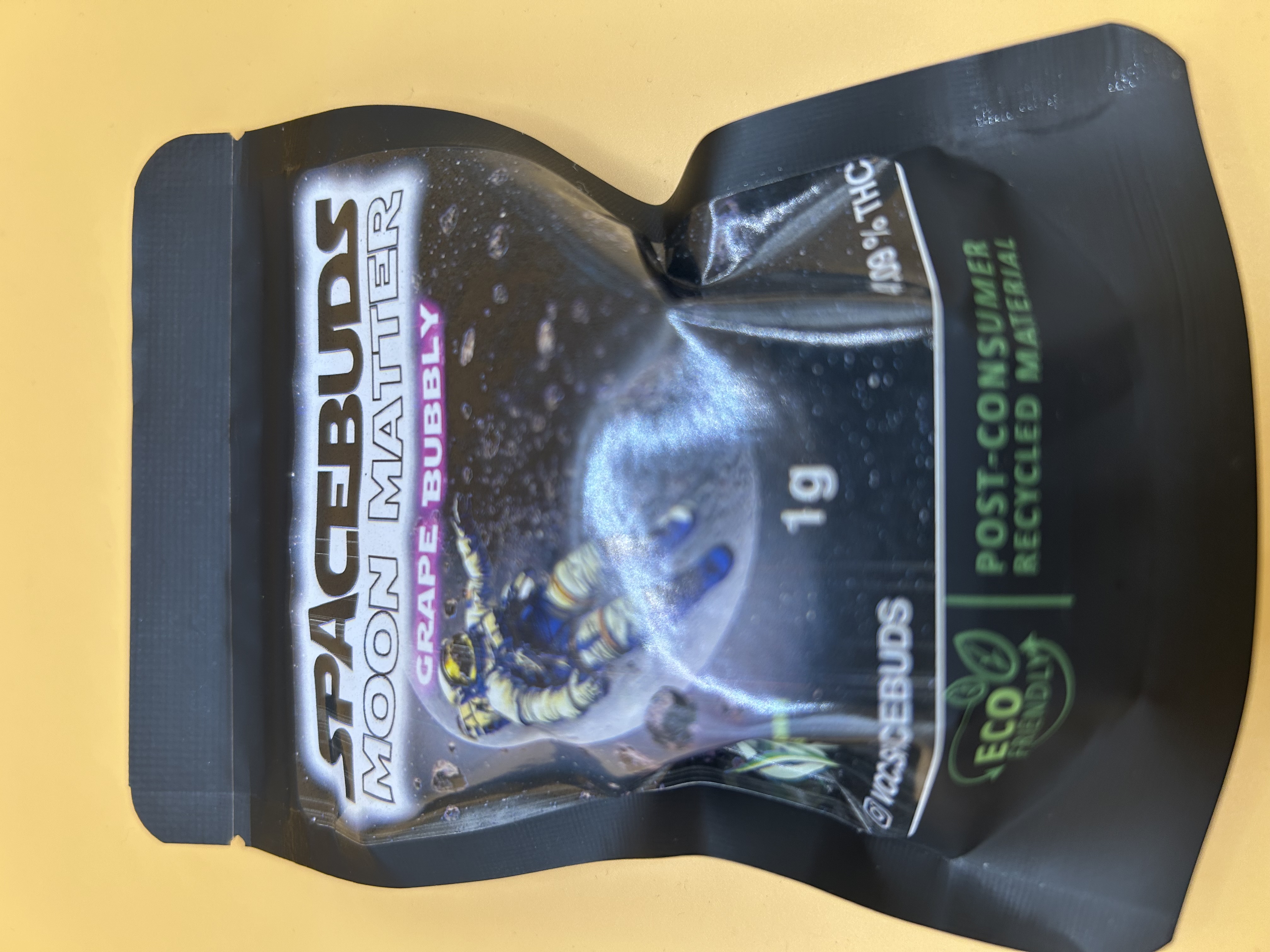 Photograph of product: SPACEBUDS | GRAPE BUBBLY | 47% TH-oui | 1G MOON MATTER