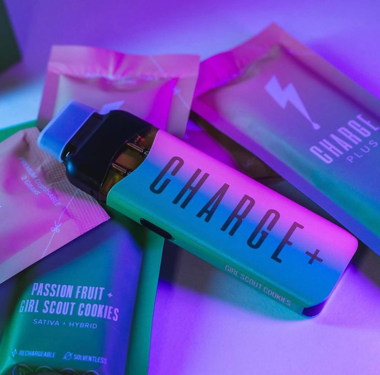 Photograph of product: Disposable Vape - Hawaiian Haze x Sangria