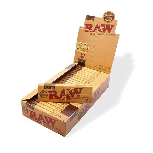 Photograph of product: P- RAW Classic 1 1/4 Papers $2.50