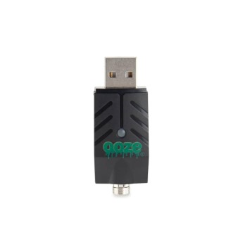 Photograph of product: OOZE - USB SMART CHARGER - 510 - MALE THREAD
