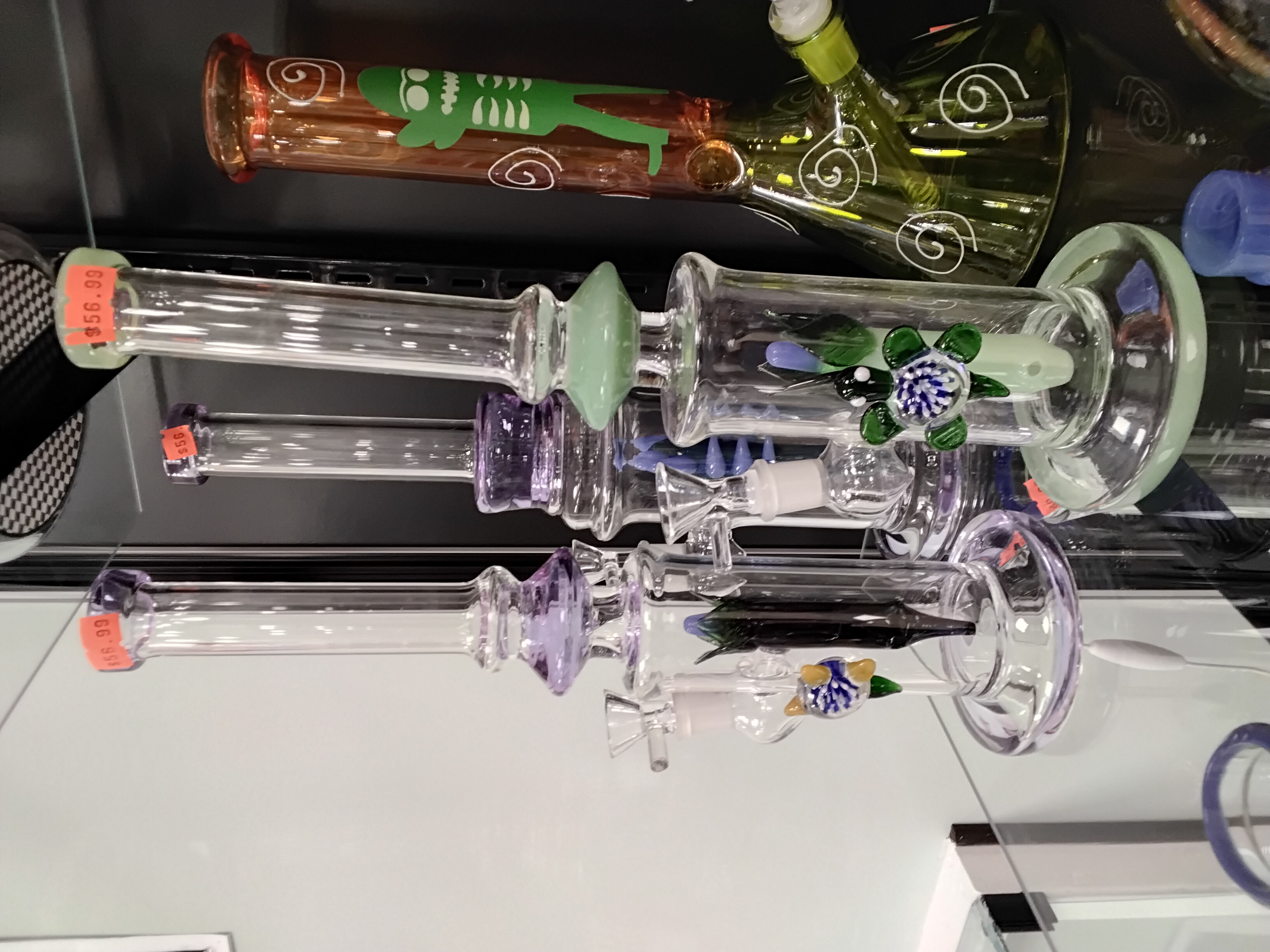 Photograph of product: Articulated Glass Waterpipe