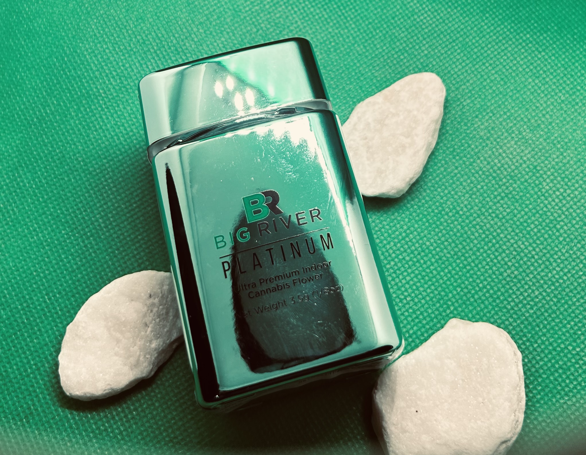 Photograph of product: Big River | 3.5g | Platinum | Stranger Thingz | Hybrid