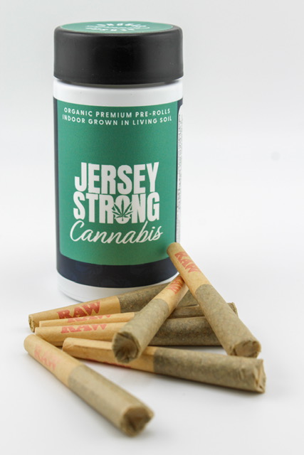 Photograph of product: Jersey Strong Oui'd | Squirt x Mint Jelly (S-H) Organic Pre Rolls | 2 Pack (1g)
