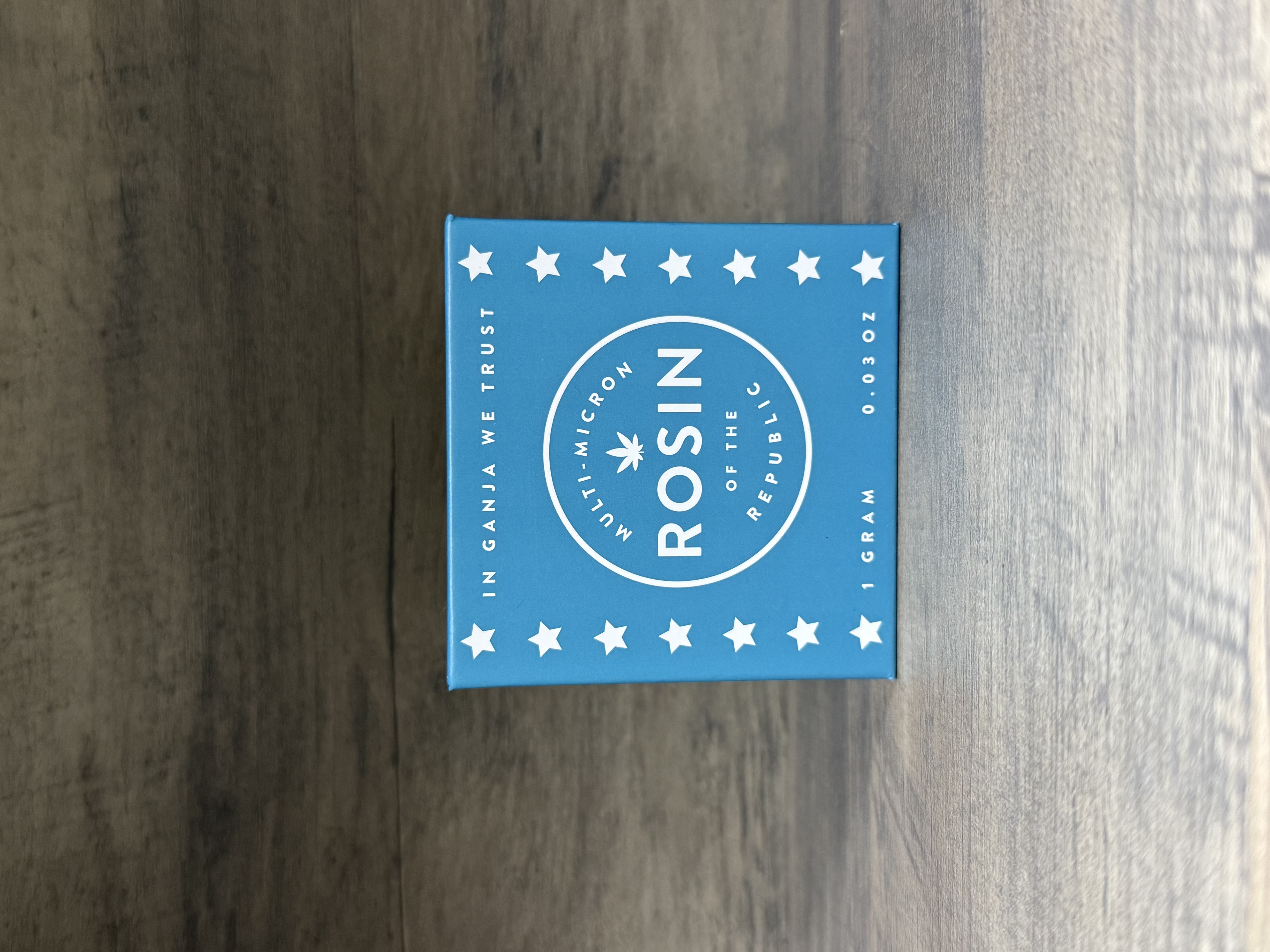 Photograph of product: Adonis - American au chocolat Makers Live Rosin - London Pound Cake