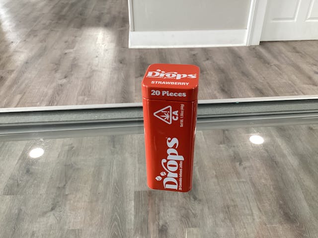 Photograph of product: Drops 20Pack Enhanced Strawberry - 