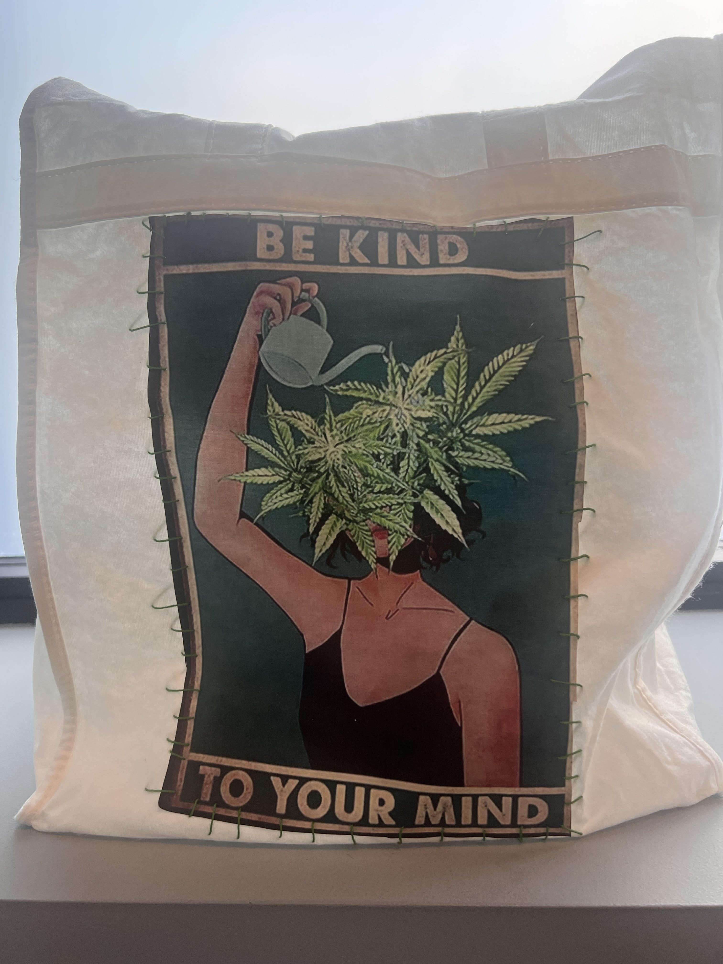 Photograph of product: Limited Edition Oui'd Shopping Bag