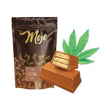 Photograph of product: Mojo 200mg Chocolate Bites | Crispy Wafers - Oui'd
